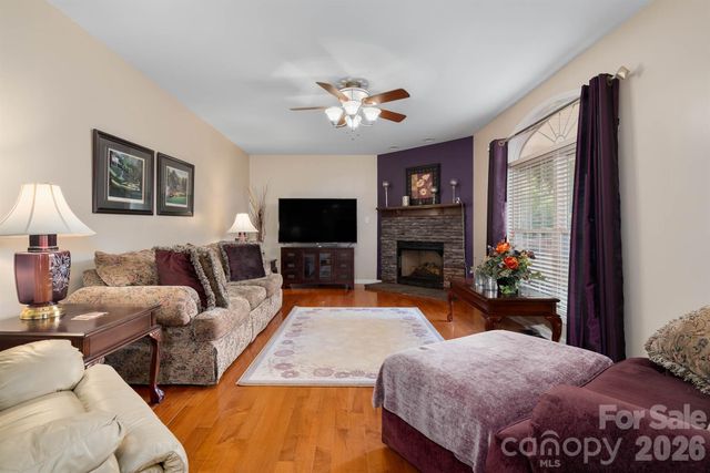 1697 Windswept Ridge, Marshall, NC 28753