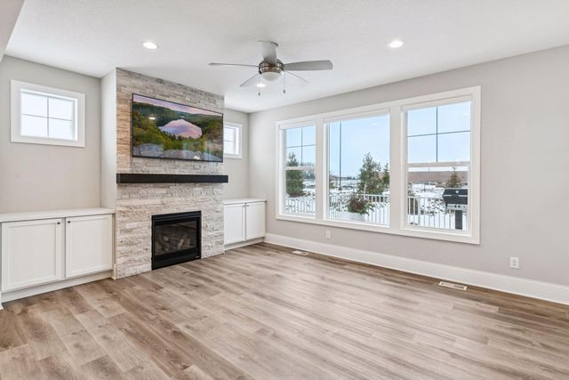 17975 Greenwich Way, Lakeville, MN 55044