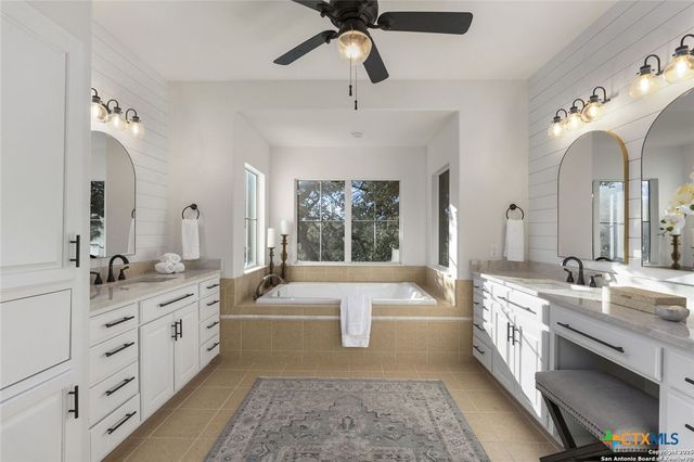 1041 Homestead Ridge, New Braunfels, TX 78132