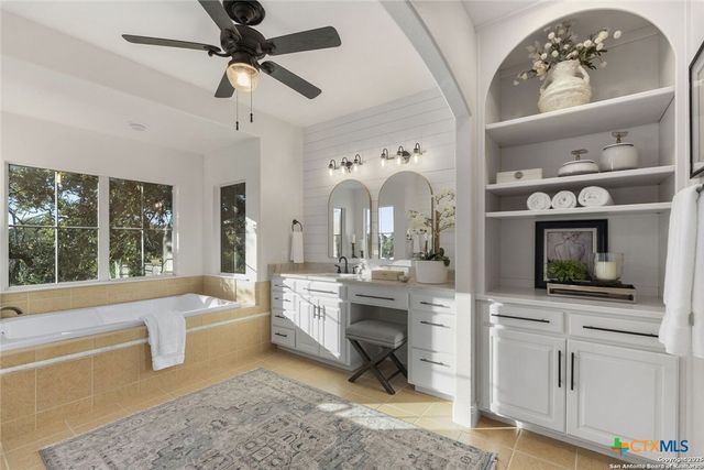 1041 Homestead Ridge, New Braunfels, TX 78132