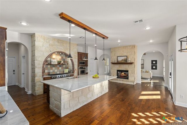 1041 Homestead Ridge, New Braunfels, TX 78132