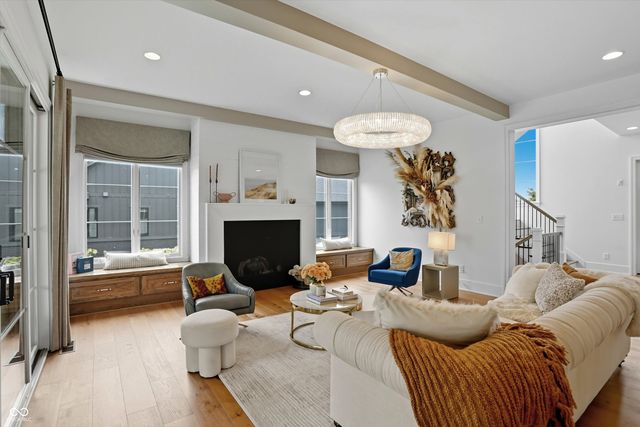 5130 Melbourne Place, Zionsville, IN 46077