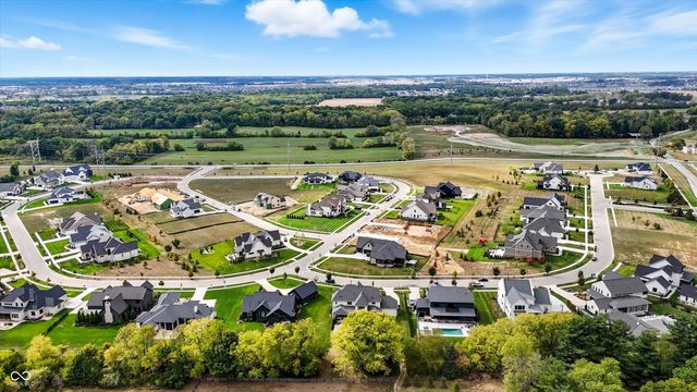 5130 Melbourne Place, Zionsville, IN 46077