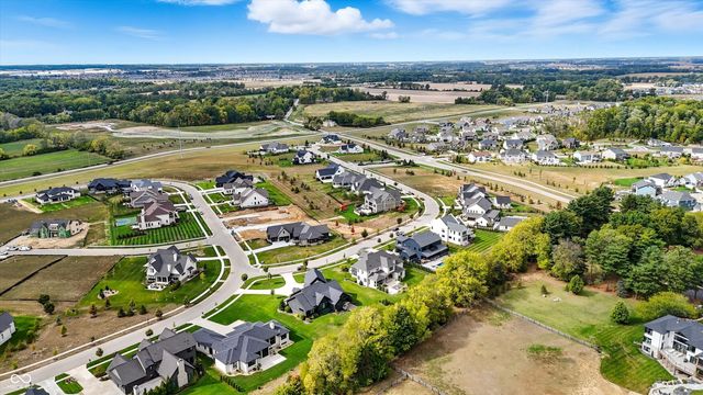 5130 Melbourne Place, Zionsville, IN 46077