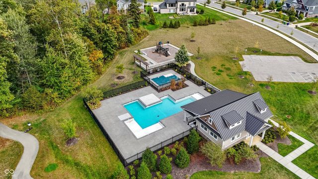 5130 Melbourne Place, Zionsville, IN 46077