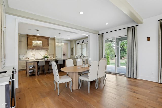 5130 Melbourne Place, Zionsville, IN 46077