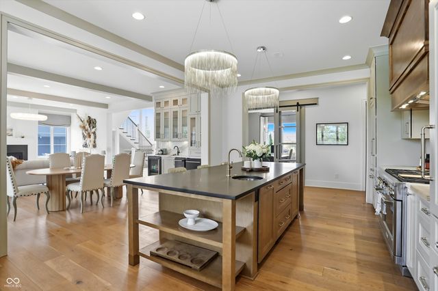 5130 Melbourne Place, Zionsville, IN 46077