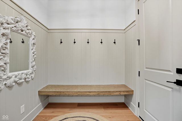 5130 Melbourne Place, Zionsville, IN 46077