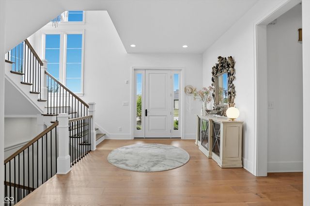 5130 Melbourne Place, Zionsville, IN 46077