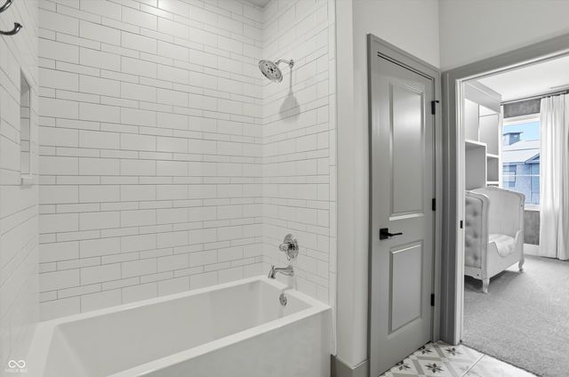 5130 Melbourne Place, Zionsville, IN 46077