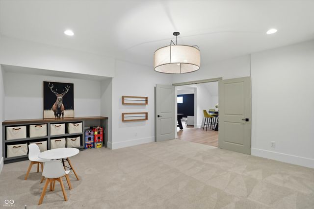 5130 Melbourne Place, Zionsville, IN 46077