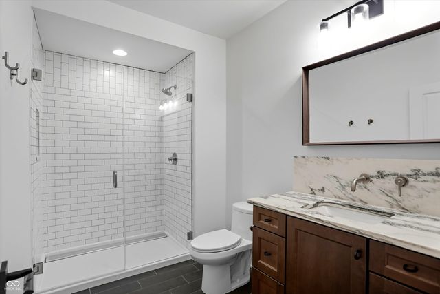 5130 Melbourne Place, Zionsville, IN 46077