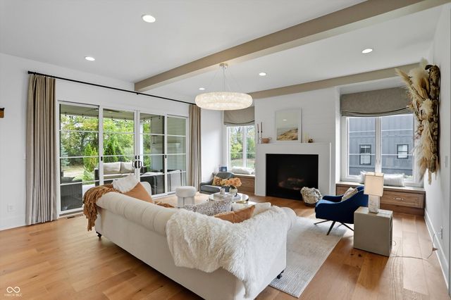 5130 Melbourne Place, Zionsville, IN 46077