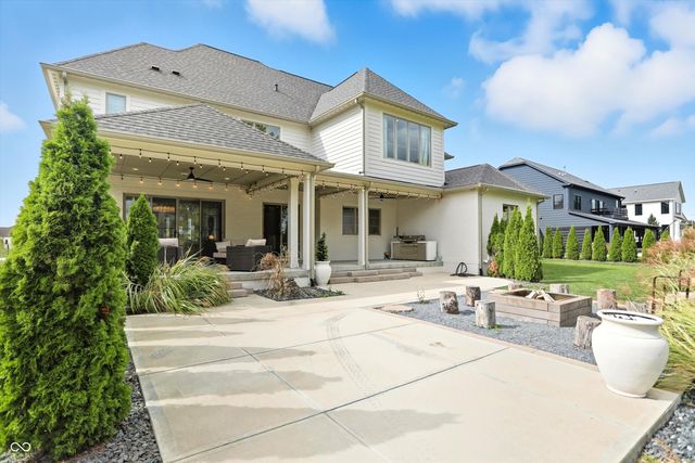 5130 Melbourne Place, Zionsville, IN 46077