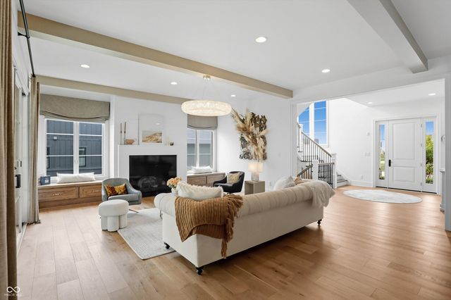 5130 Melbourne Place, Zionsville, IN 46077