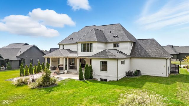 5130 Melbourne Place, Zionsville, IN 46077