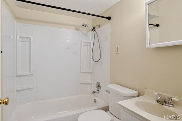 640 Central Parkway, St Louis, MO 63031