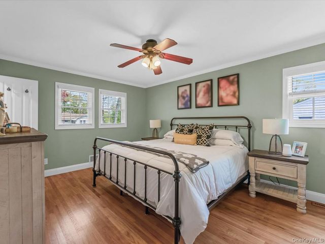 42 Sunflower Drive, Hauppauge, NY 11788