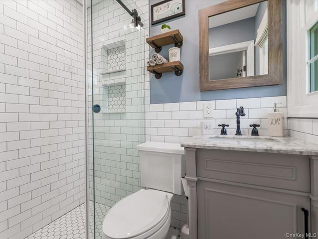 42 Sunflower Drive, Hauppauge, NY 11788