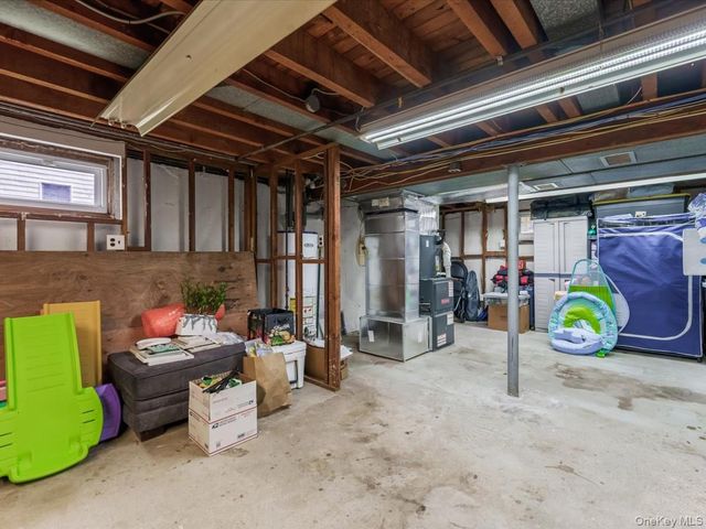 42 Sunflower Drive, Hauppauge, NY 11788