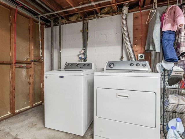 42 Sunflower Drive, Hauppauge, NY 11788