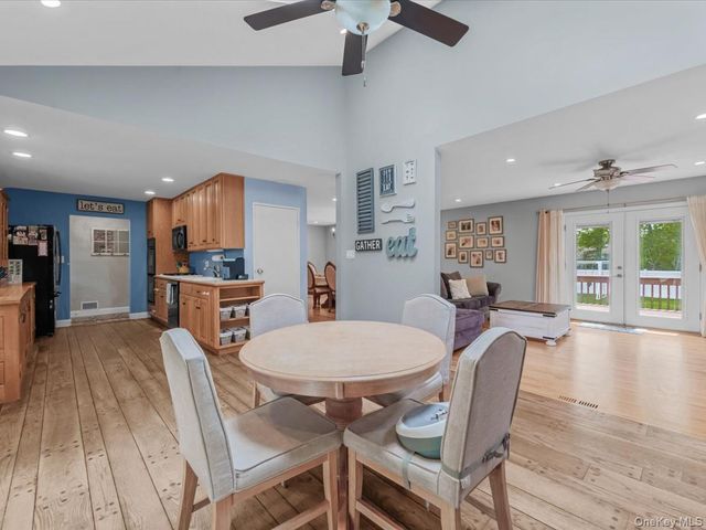 42 Sunflower Drive, Hauppauge, NY 11788