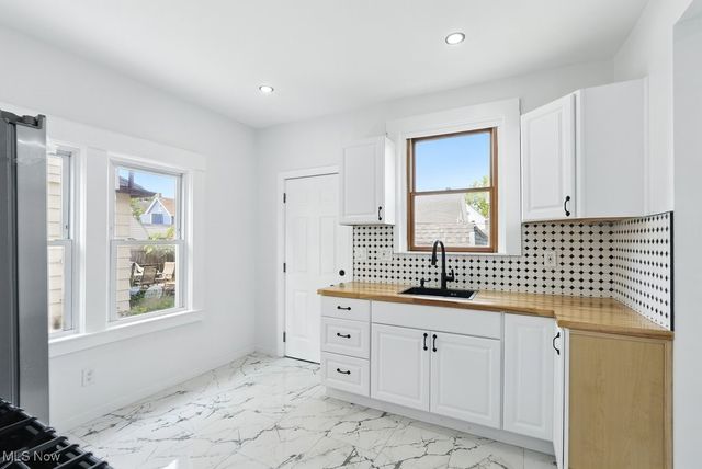 3428 W 90th Street, Cleveland, OH 44102