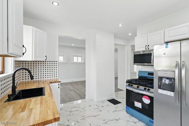 3428 W 90th Street, Cleveland, OH 44102