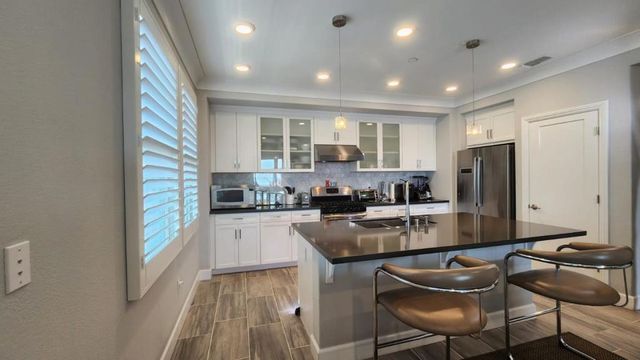 1068 Bigleaf Place 402, San Jose, CA 95131