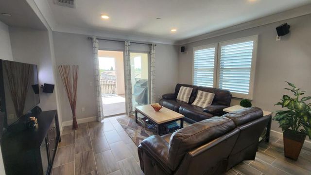 1068 Bigleaf Place 402, San Jose, CA 95131