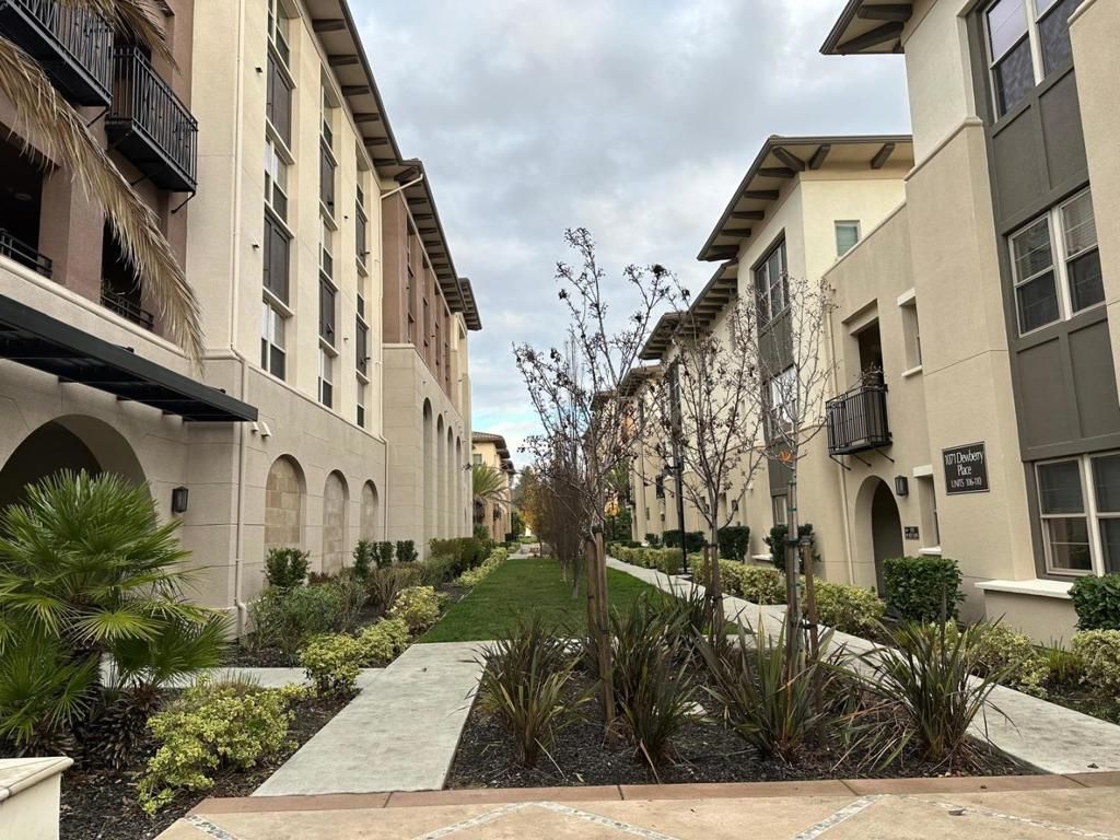 1068 Bigleaf Place 402, San Jose, CA 95131