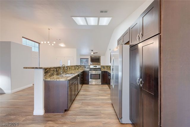 1548 Champagne Circle, Las Vegas, NV 89119