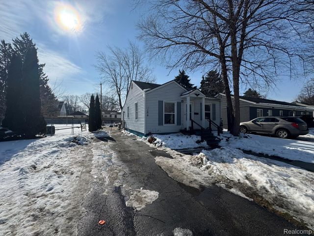 106 E Rutgers Avenue, Pontiac, MI 48340