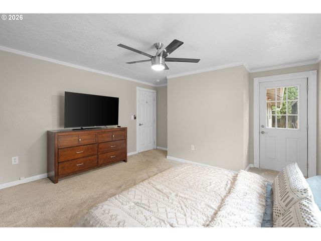 326 Ne 34TH Pl, Hillsboro, OR 97124