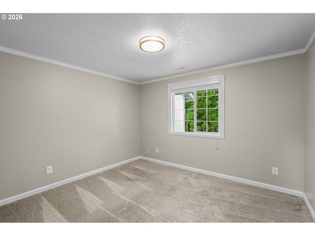 326 Ne 34TH Pl, Hillsboro, OR 97124