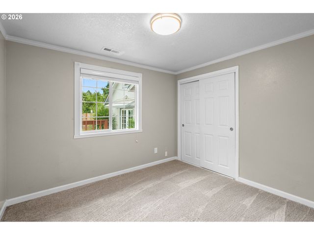 326 Ne 34TH Pl, Hillsboro, OR 97124