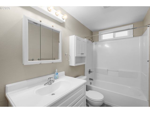 326 Ne 34TH Pl, Hillsboro, OR 97124