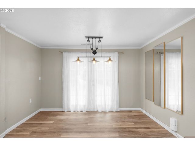 326 Ne 34TH Pl, Hillsboro, OR 97124