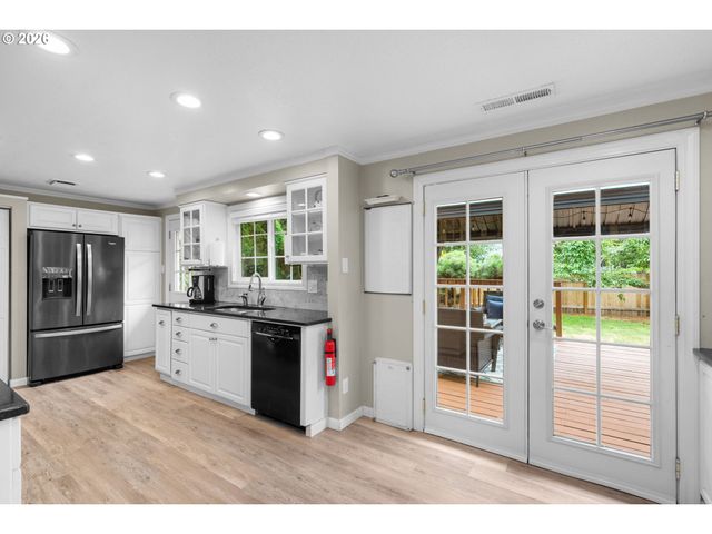 326 Ne 34TH Pl, Hillsboro, OR 97124