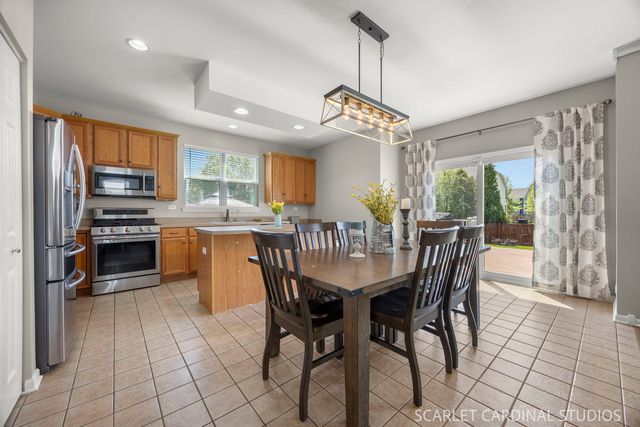 147 Linden Drive, Oswego, IL 60543