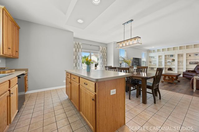 147 Linden Drive, Oswego, IL 60543