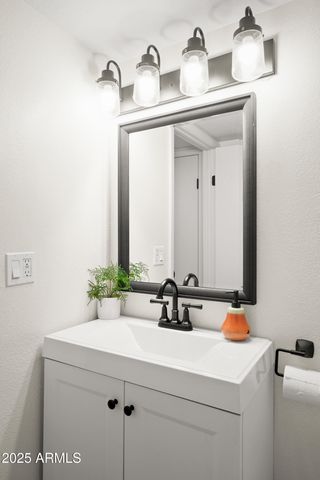 3511 E Baseline Road, Phoenix, AZ 85042