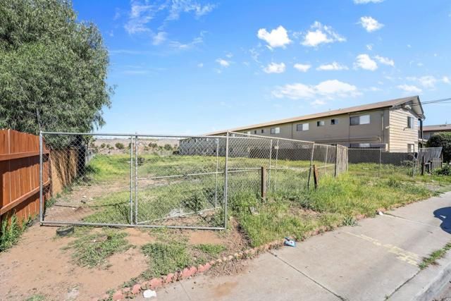 1424 Oakdale Ave, El Cajon, CA 92021