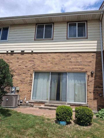 8805 44th Place, Brookfield, IL 60513