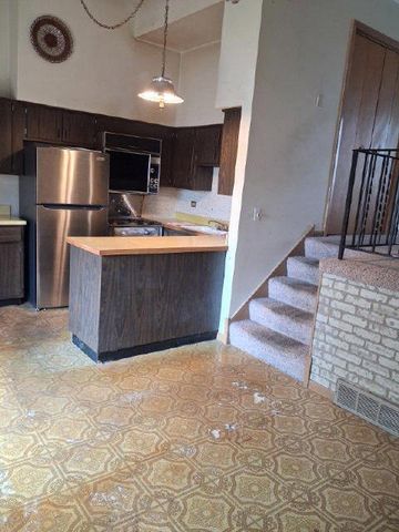 8805 44th Place, Brookfield, IL 60513