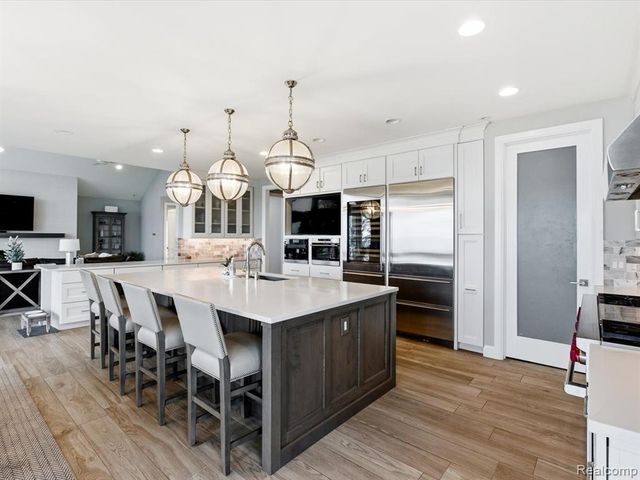 8442 Lakeshore Road, Burtchville, MI 48059