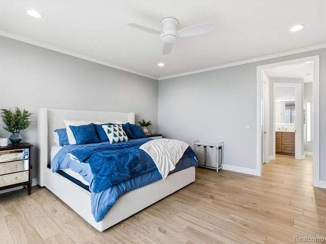 8442 Lakeshore Road, Burtchville, MI 48059