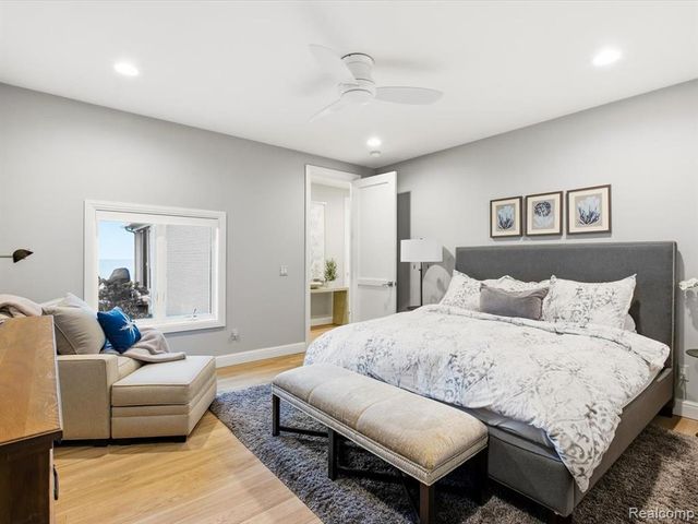 8442 Lakeshore Road, Burtchville, MI 48059