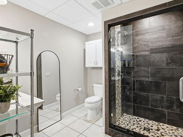 8442 Lakeshore Road, Burtchville, MI 48059