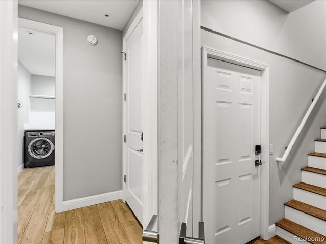 8442 Lakeshore Road, Burtchville, MI 48059